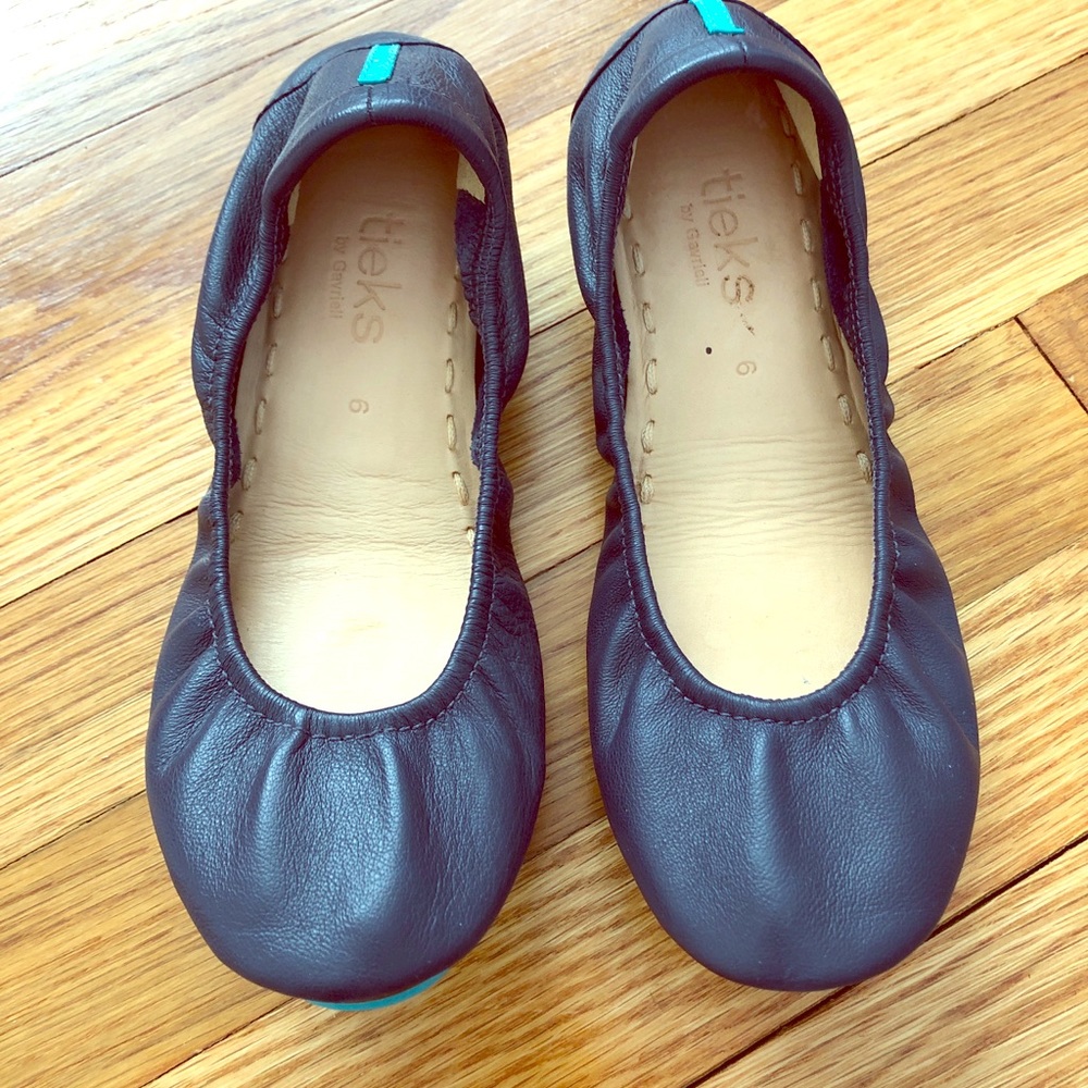 Navy Blue- Size 6- Tieks